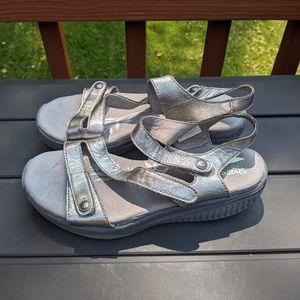 Skechers Shape Ups Silver Leather Women's 9 Sandal